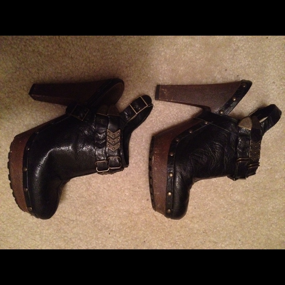 GORGEOUS Sam Edelman w removable embellishments